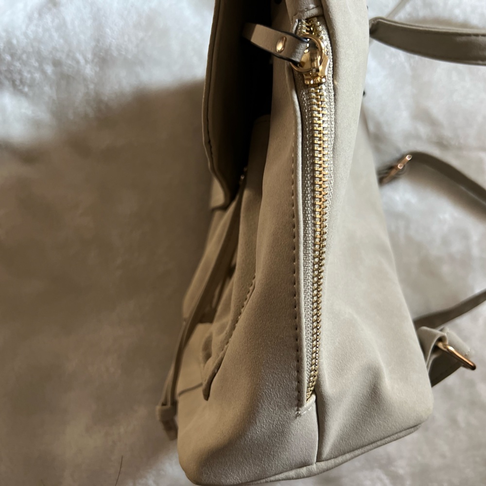 Soft medium backpack - Picture 3 of 5